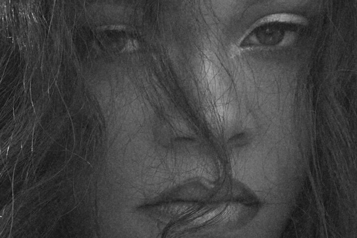 Rihanna, Lift Me Up